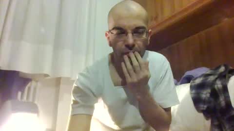 Snapshot of tommycorner chatting on 02.08.25 tommycorner online show from 02.08.25