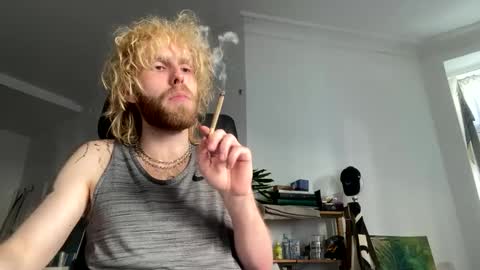 Snapshot of tommyg6420 chatting on 09.24.25 First Show ever 3 online show from 09.24.25