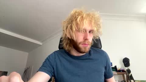 Snapshot of tommyg6420 chatting on 09.25.25 First Show ever 3 online show from 09.25.25