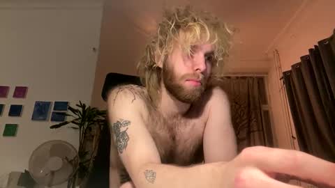 Snapshot of tommyg6420 chatting on 09.30.25 First Show ever 3 online show from 09.30.25