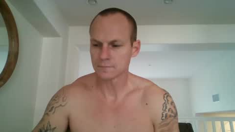 Snapshot of tommygunsfit chatting on 01.07.25 tommygunsfit online show from 01.07.25