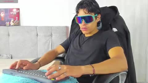 Snapshot of tommyhot7 chatting on 06.15.26 tommyhot7 online show from 06.15.26