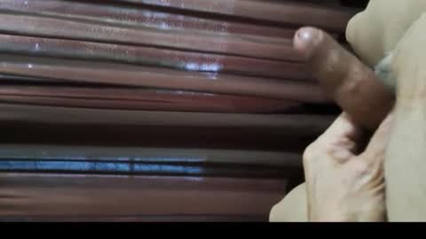 Snapshot of tommylecock chatting on 12.04.25 tommylecock online show from 12.04.25