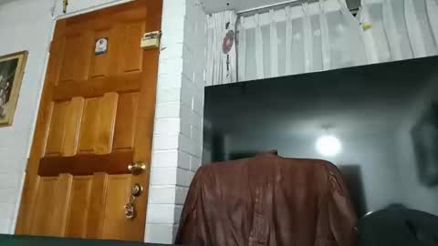 Snapshot of tommypv20 chatting on 12.15.25 Tommy online show from 12.15.25