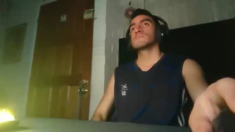 Snapshot of tommypv20 chatting on 01.10.26 Tommy online show from 01.10.26