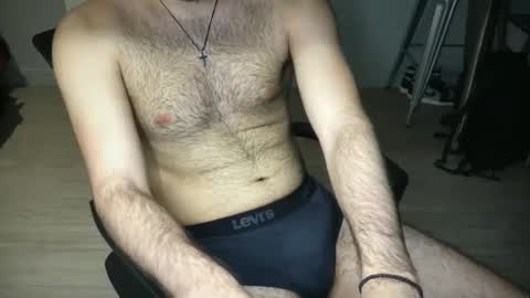 Snapshot of tompe00 chatting on 12.31.24 Tom online show from 12.31.24