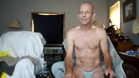 Snapshot of tompeters785222 chatting on 10.19.25 tompeters785222 online show from 10.19.25