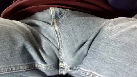 Snapshot of tomscibbly chatting on 12.31.24 tomscibbly online show from 12.31.24