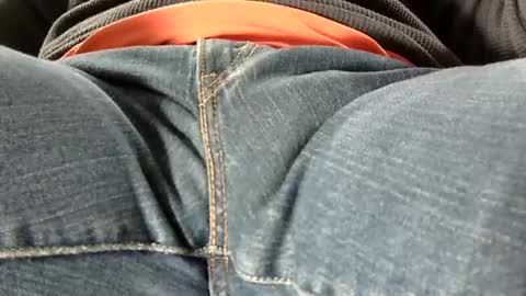 Snapshot of tomscibbly chatting on 01.01.25 tomscibbly online show from 01.01.25