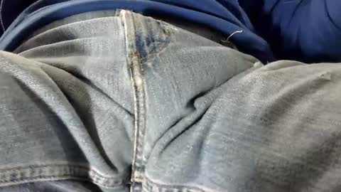 Snapshot of tomscibbly chatting on 11.28.25 tomscibbly online show from 11.28.25