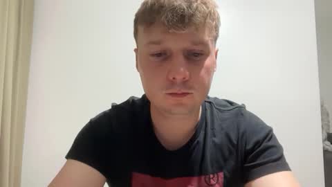 Snapshot of tomsky2703 chatting on 04.15.26 tomsky2703 online show from 04.15.26