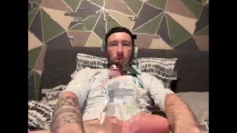 Snapshot of tomx9inch chatting on 03.12.25 yorkshireLAD online show from 03.12.25