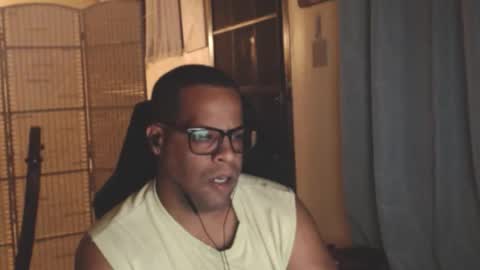 Snapshot of toni2814 chatting on 04.18.26 Antonio online show from 04.18.26