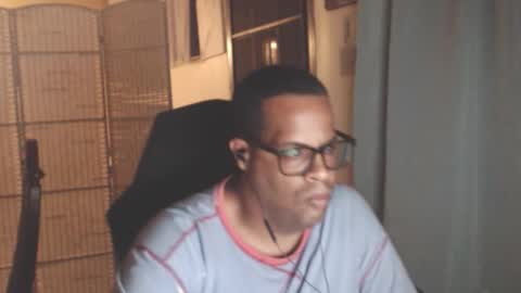 Snapshot of toni2814 chatting on 04.23.26 Antonio online show from 04.23.26