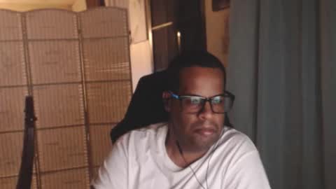 Snapshot of toni2814 chatting on 04.30.26 Antonio online show from 04.30.26