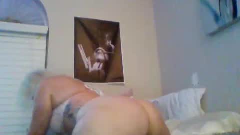 Snapshot of tonitones chatting on 01.07.26 Honeys Snow Bunny online show from 01.07.26