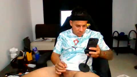 Snapshot of tony19c chatting on 07.30.26 toni online show from 07.30.26