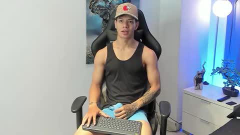 tony_petrov online show from 11.14.25