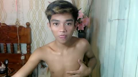 Snapshot of toothlessxx chatting on 06.29.26 jhonrex online show from 06.29.26