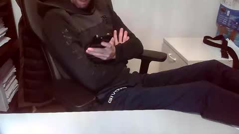 Topg84 online show from 11.18.25