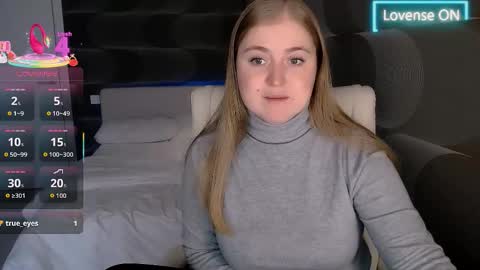 Snapshot of tori_blond chatting on 01.17.26 tori_blond online show from 01.17.26