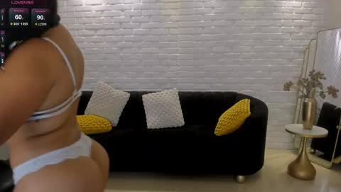 Snapshot of toricross1 chatting on 03.08.25 Tori Cross online show from 03.08.25