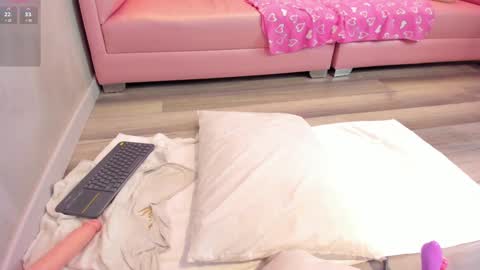 Tori  online show from 12.15.24