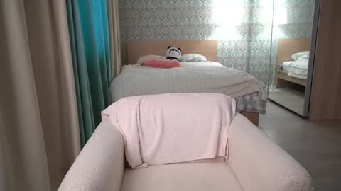 Snapshot of torinova chatting on 02.09.25 online show from 02.09.25