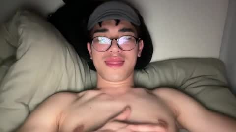 Snapshot of toshikaro0 chatting on 03.07.25 Karo online show from 03.07.25