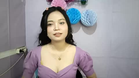 Snapshot of toshikoseaforth chatting on 05.21.26 Emma online show from 05.21.26