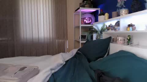 Snapshot of total_aussie_milfs chatting on 05.20.26 Milly online show from 05.20.26