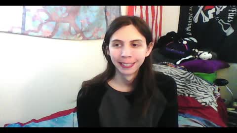 Snapshot of totalfuckingadorable chatting on 01.07.25 Luna online show from 01.07.25