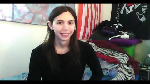 Snapshot of totalfuckingadorable chatting on 01.09.25 Luna online show from 01.09.25