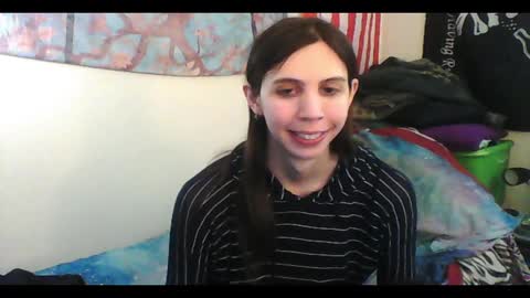 Snapshot of totalfuckingadorable chatting on 01.18.25 Luna online show from 01.18.25