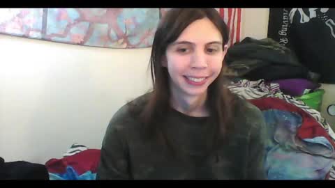 Snapshot of totalfuckingadorable chatting on 01.20.25 Luna online show from 01.20.25