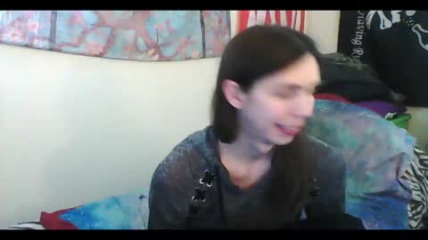 Snapshot of totalfuckingadorable chatting on 01.24.25 Luna online show from 01.24.25