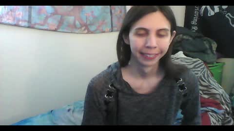 Snapshot of totalfuckingadorable chatting on 01.26.25 Luna online show from 01.26.25