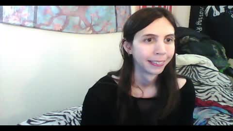 Snapshot of totalfuckingadorable chatting on 01.27.25 Luna online show from 01.27.25