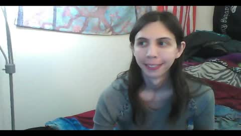 Snapshot of totalfuckingadorable chatting on 03.04.25 Luna online show from 03.04.25