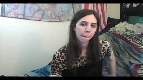 Snapshot of totalfuckingadorable chatting on 09.22.25 Luna online show from 09.22.25