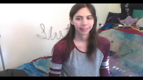 Snapshot of totalfuckingadorable chatting on 10.06.25 Luna online show from 10.06.25