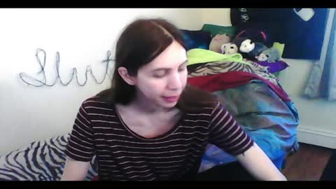Snapshot of totalfuckingadorable chatting on 05.12.26 Luna online show from 05.12.26