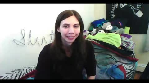 Snapshot of totalfuckingadorable chatting on 05.25.26 Luna online show from 05.25.26