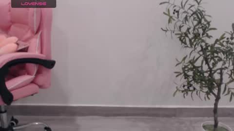 Angelina online show from 09.16.25