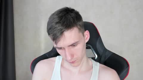 Snapshot of touch_me8 chatting on 03.06.25 Arti online show from 03.06.25