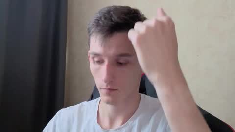 Snapshot of touch_me8 chatting on 09.15.25 Arti online show from 09.15.25