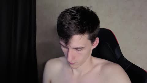 Snapshot of touch_me8 chatting on 10.03.25 Arti online show from 10.03.25