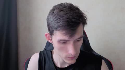 Snapshot of touch_me8 chatting on 10.08.25 Arti online show from 10.08.25