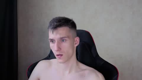 Snapshot of touch_me8 chatting on 10.20.25 Arti online show from 10.20.25