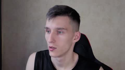 Snapshot of touch_me8 chatting on 10.21.25 Arti online show from 10.21.25